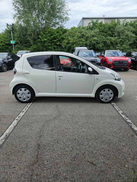 Toyota Aygo Vvt-i Ice AO12KNN White #4