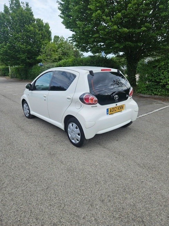 Toyota Aygo Vvt-i Ice AO12KNN White #6