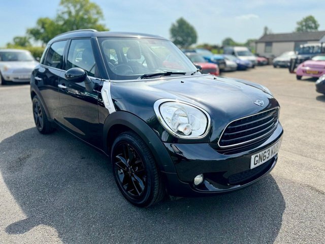 Mini Countryman 1.6 One Suv Euro 6 S S 98 Ps GN63KUB Black #2
