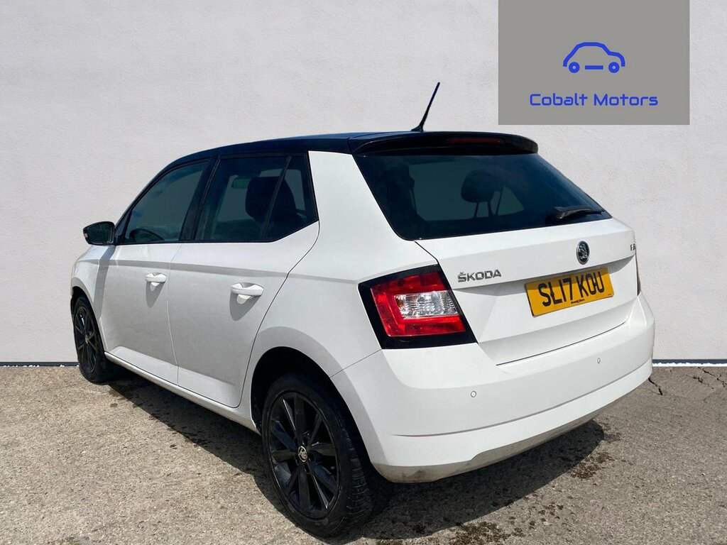 Skoda Fabia 1.0 Colour Edition Hatchback Eur SL17KOU White #4