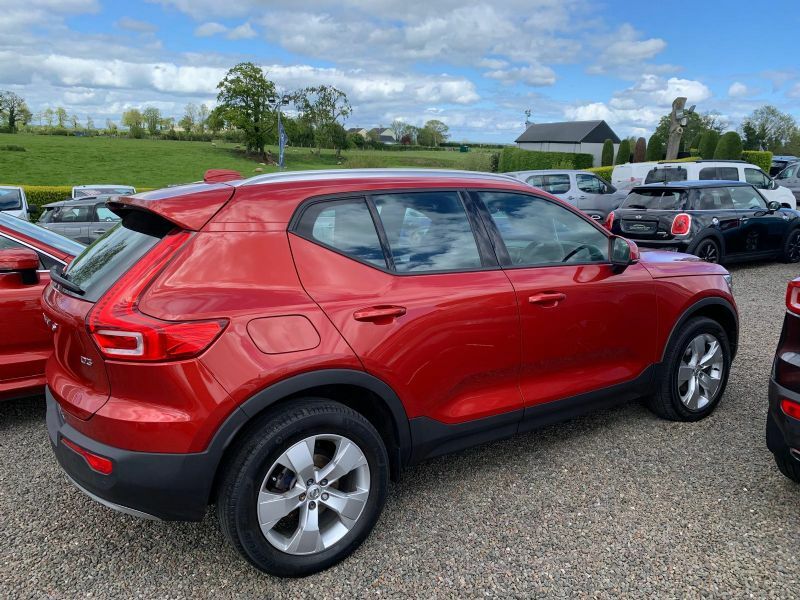Volvo XC40 Momentum 2.0 D3 YM70CVW Red #5