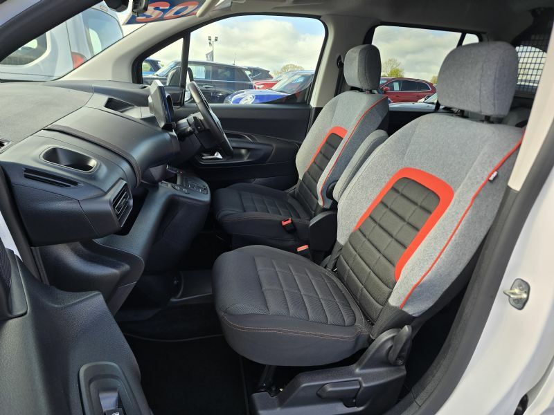 Citroen Berlingo Multispace Max 1.5Bluehdi S S YP25UAW White #6