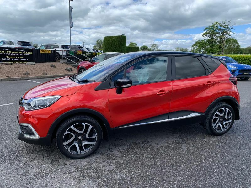 Renault Captur Iconic 1.5Dci WUI9832 Red #2