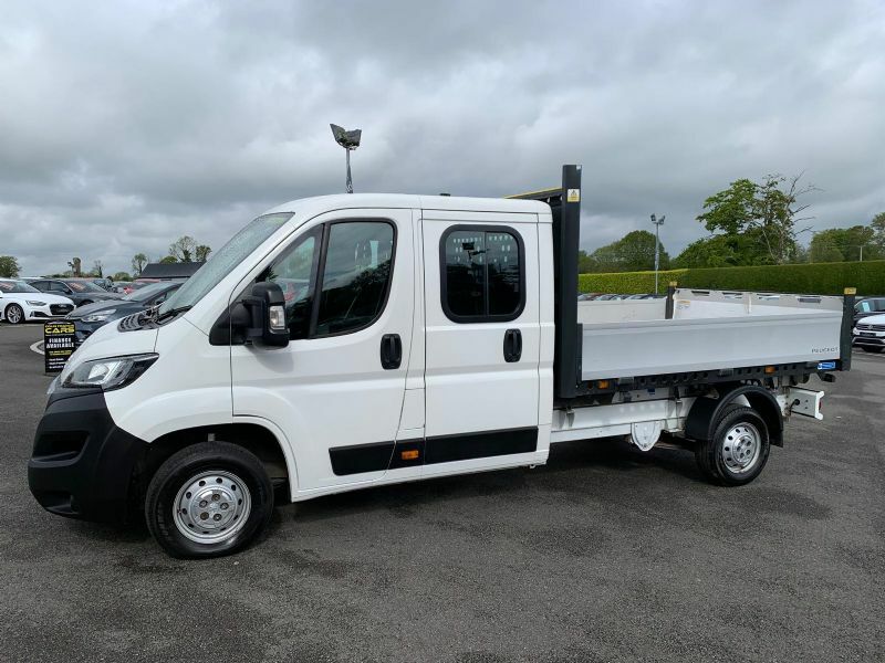 Peugeot Boxer 335 L3 2.2Bluehdi Crewcab Tipper White #2