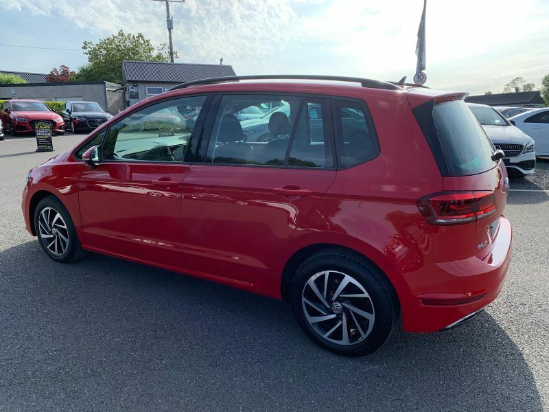 Volkswagen Golf SV Match 1.6Tdi S Red #3