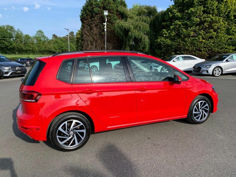 Volkswagen Golf SV Match 1.6Tdi S Red #6