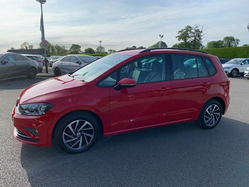 Volkswagen Golf SV Match 1.6Tdi S Red #2
