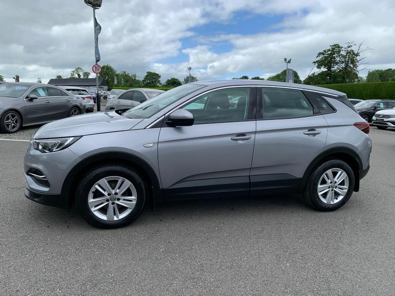 Vauxhall Grandland X Se Premium Turbo 1.5D DV21ULA Grey #2