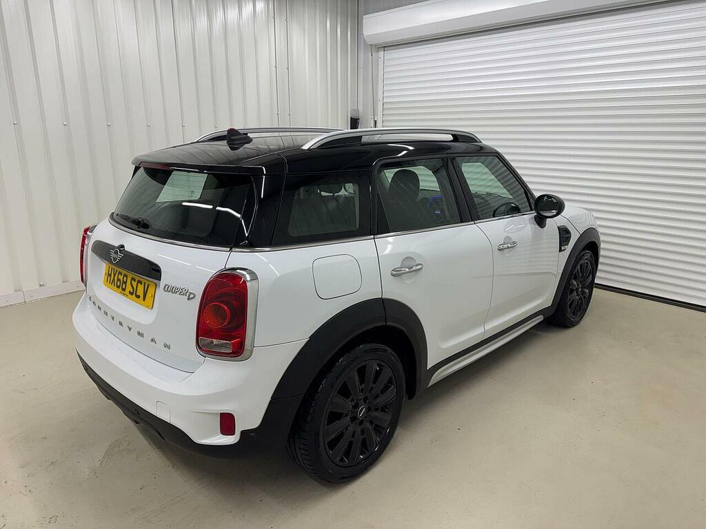 Mini Countryman Countryman 2.0 Cooper D Euro 6 Ss HX68SCV White #6
