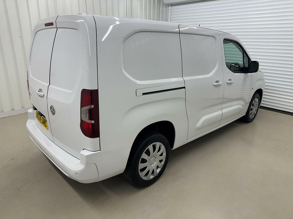 Vauxhall Combo Combo 1.5 Turbo D 2300 Pro L2 H1 Euro 6 Ss 6Dr DN24OMC White #6