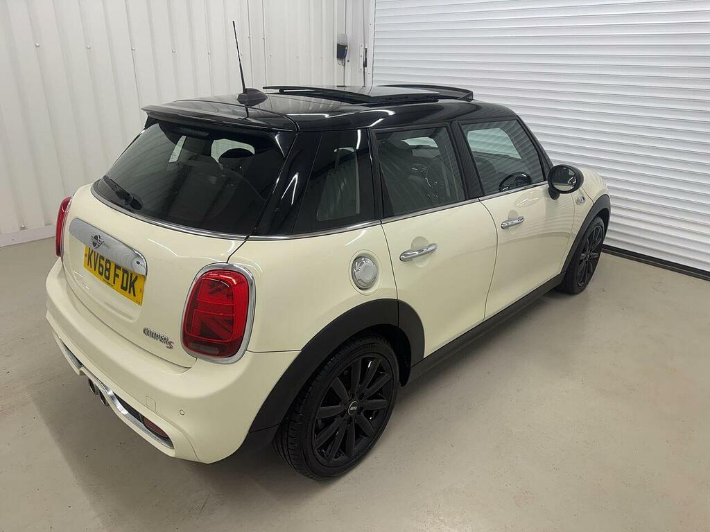 Mini Hatch Hatch 2.0 Cooper S Steptronic Euro 6 Ss KV68FDK White #6