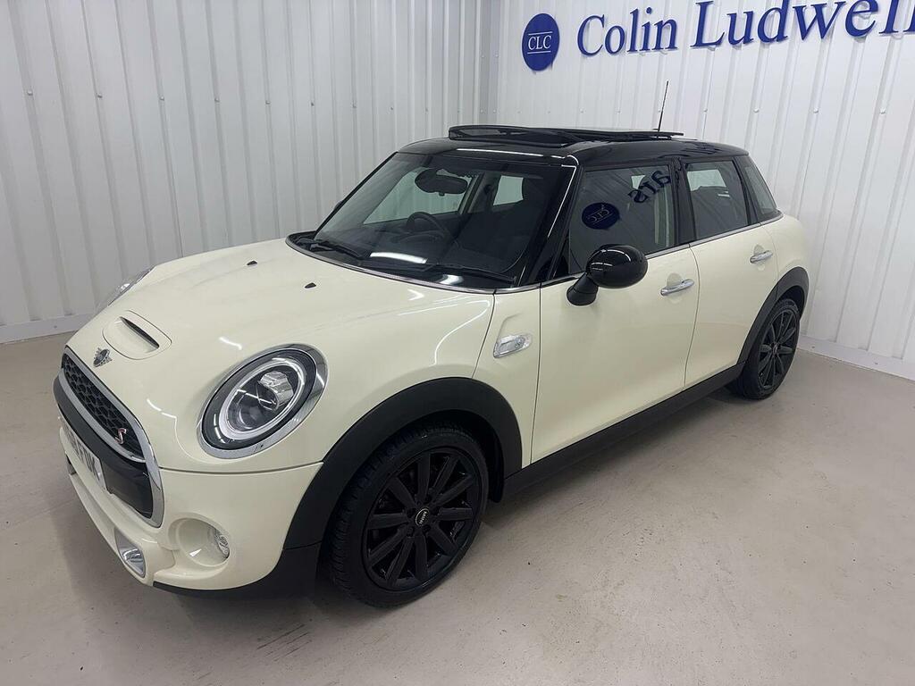 Mini Hatch Hatch 2.0 Cooper S Steptronic Euro 6 Ss KV68FDK White #3
