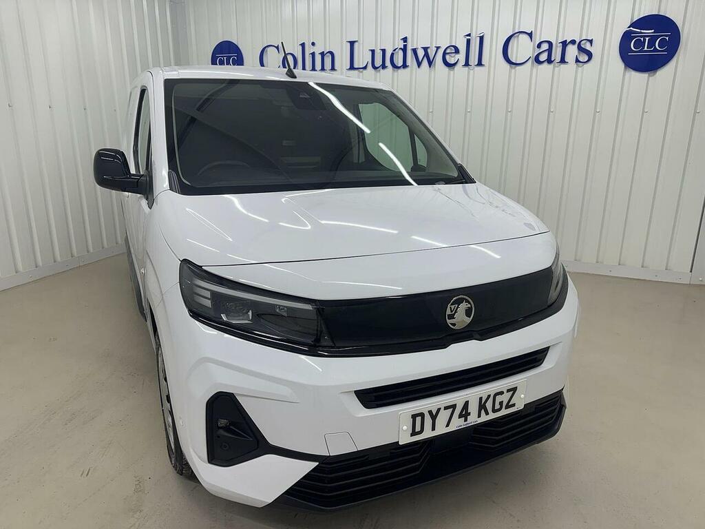 Vauxhall Combo Combo 1.5 Turbo D 2300 Pro Panel Van Swb Euro 6 S DY74KGZ White #2