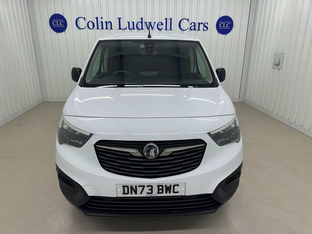 Vauxhall Combo Combo 1.5 Turbo D 2300 Prime Crew Van L2 Euro 6 S DN73BWC White #2