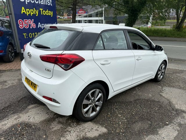 Hyundai I20 2015 65 1.2 Blue Drive Se Hatchback Man PK65MVR White #4