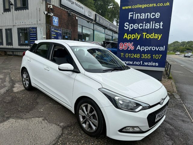 Hyundai I20 2015 65 1.2 Blue Drive Se Hatchback Man White