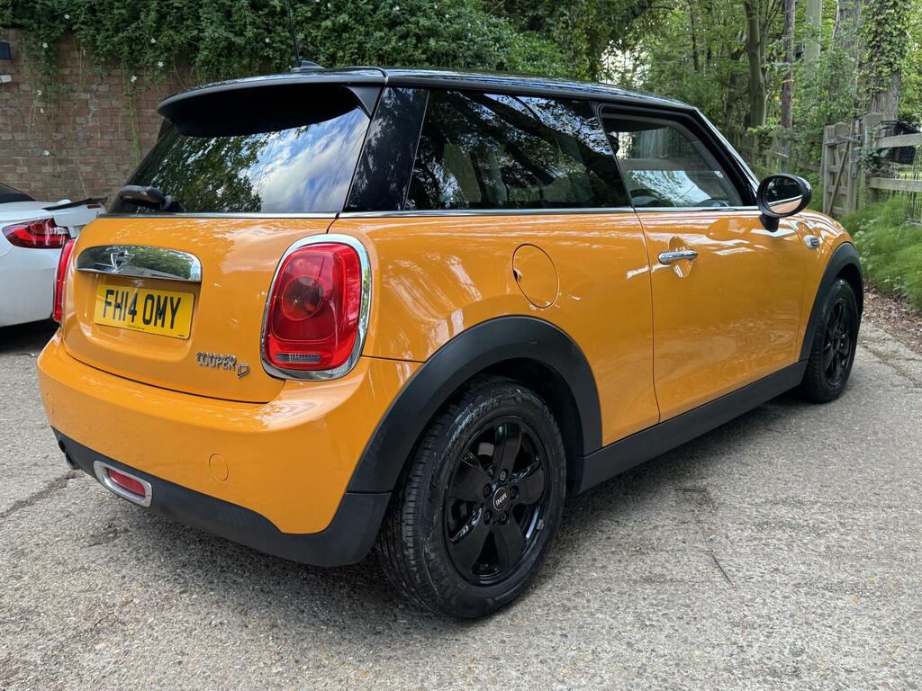 Mini Hatch 1.5 Cooper D Hatchback Euro 6 Ss Orange #2