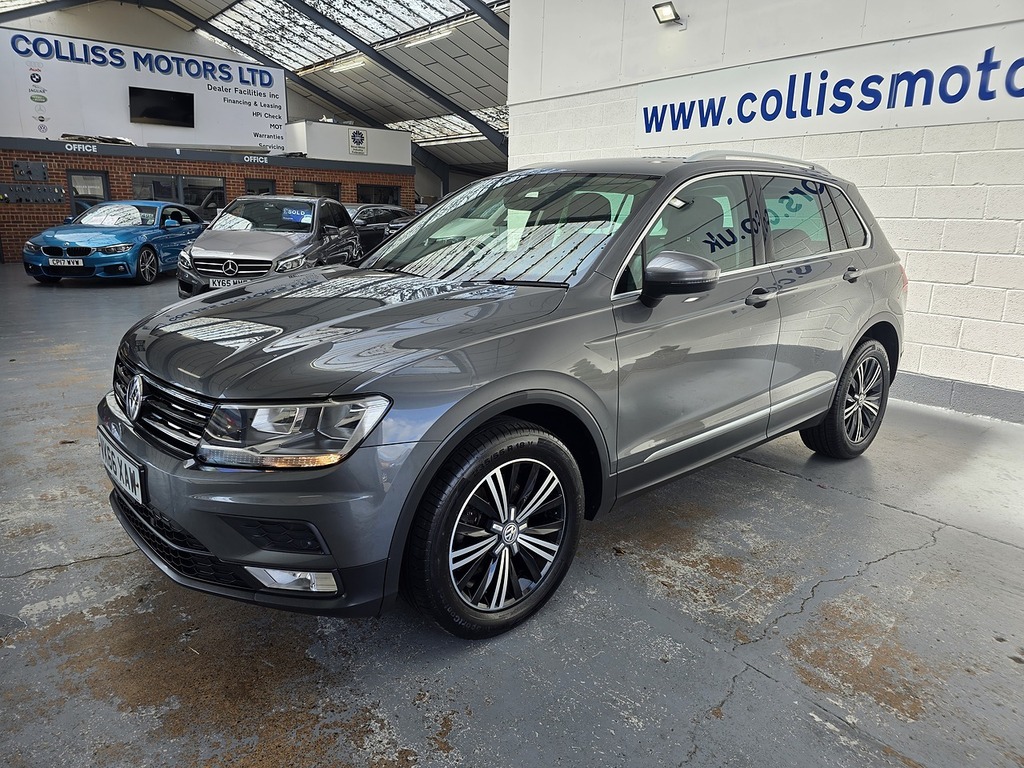 Volkswagen Tiguan 2.0 Tdi Bluemotion Tech Se Navigation Suv Dies VK66XAW Grey #4