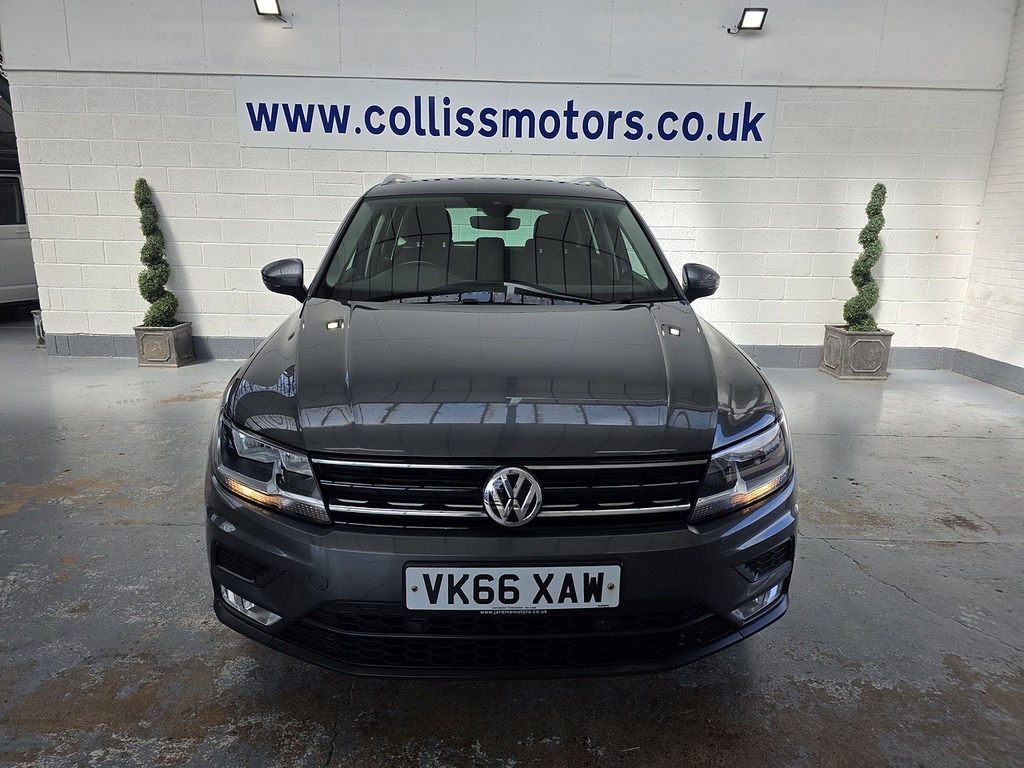 Volkswagen Tiguan 2.0 Tdi Bluemotion Tech Se Navigation Suv Dies VK66XAW Grey #3