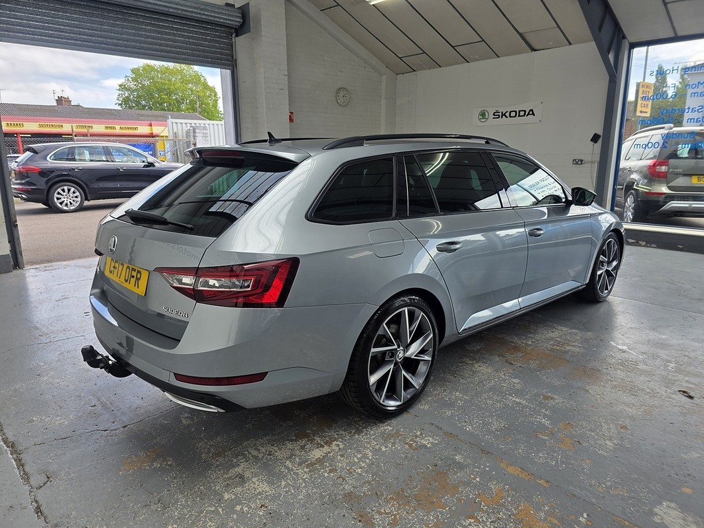 Skoda Superb 2.0 Tdi Sportline Estate Dsg 6Spd CF17OFR Grey #5