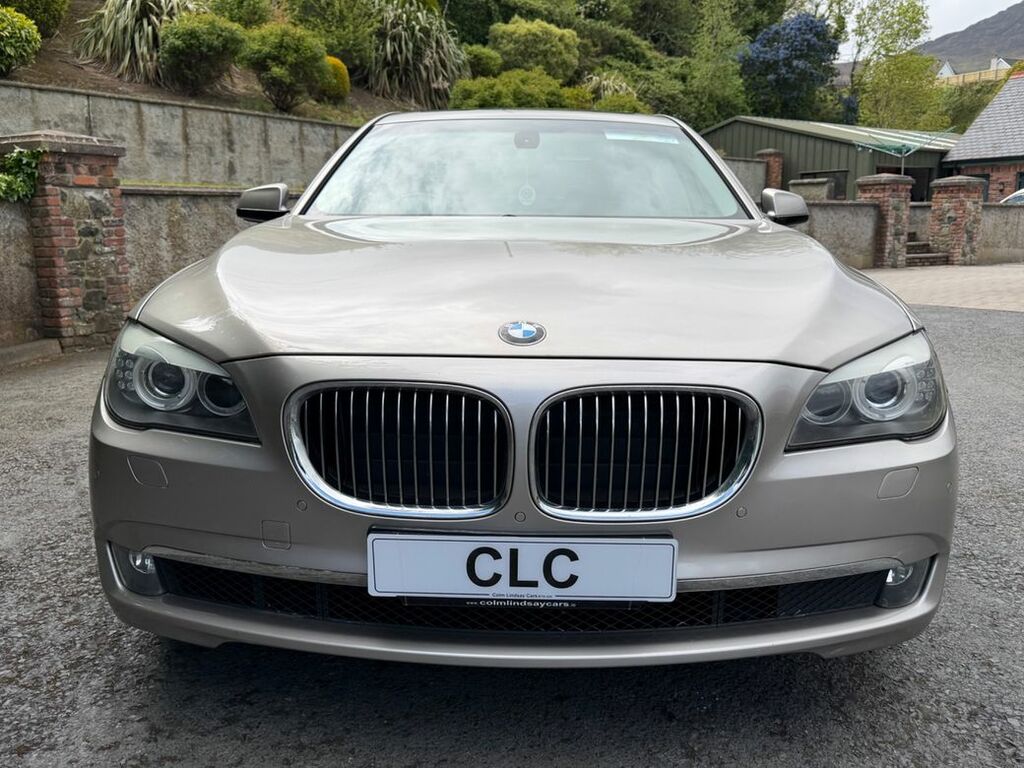 BMW 7 Series Saloon White #9