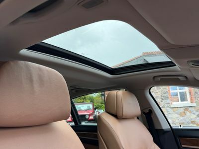 BMW 7 Series Saloon White #44