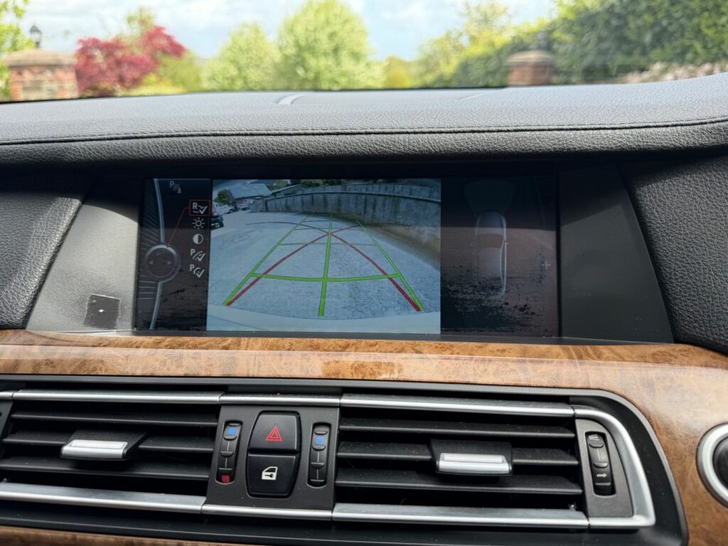BMW 7 Series Saloon White #16