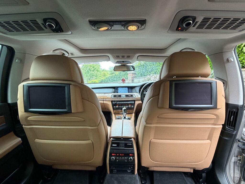 BMW 7 Series Saloon White #12
