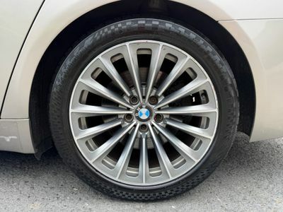 BMW 7 Series Saloon White #34