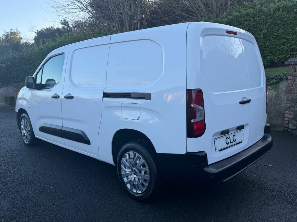 Vauxhall Combo 2300 Dynamic Td 6Dr  White #4