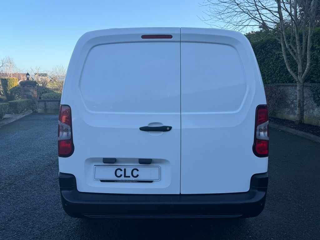 Vauxhall Combo 2300 Dynamic Td 6Dr  White #5