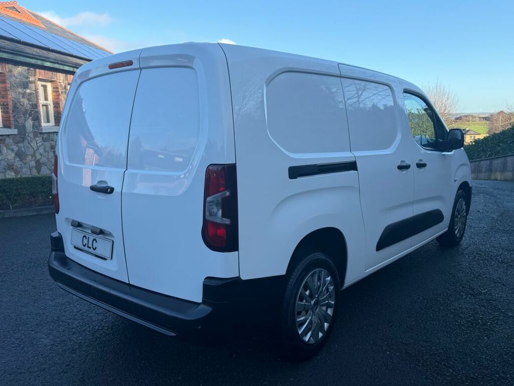 Vauxhall Combo 2300 Dynamic Td 6Dr  White #6