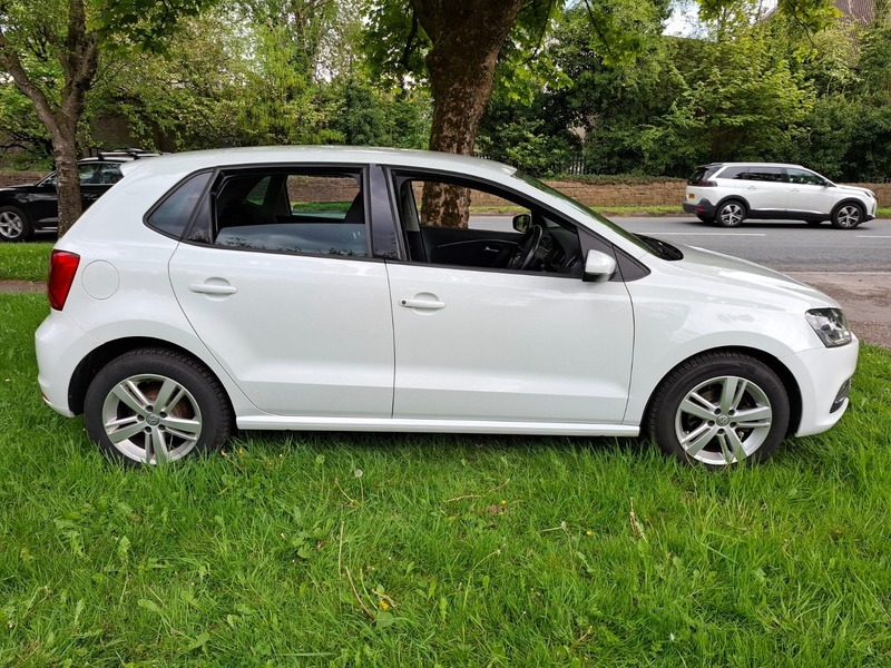 Volkswagen Polo Match White #2