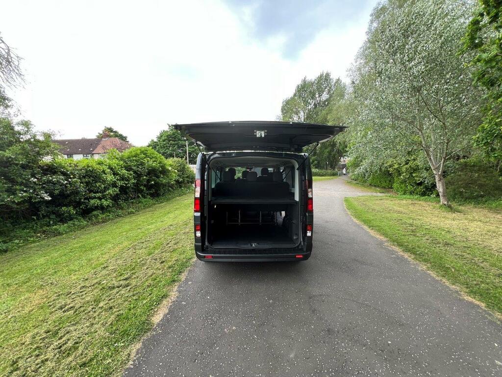 Renault Trafic Ll30 - 9 Seater #2