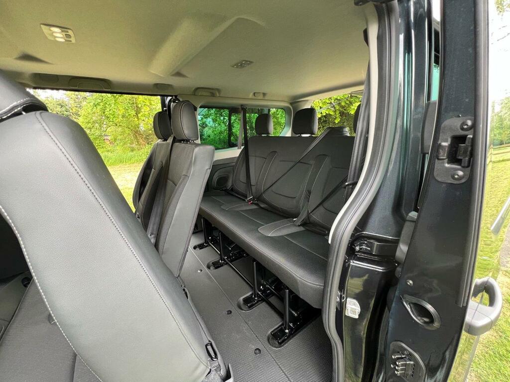 Renault Trafic Ll30 - 9 Seater #5