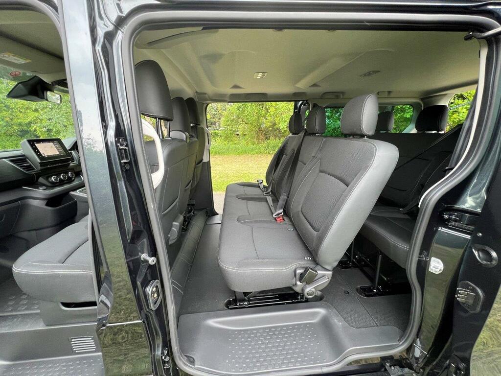 Renault Trafic Ll30 - 9 Seater #3