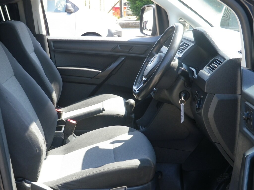 Volkswagen Caddy Maxi Combi Van 2.0 Tdi C20 Maxi 2018 VO18ZNC Blue #5