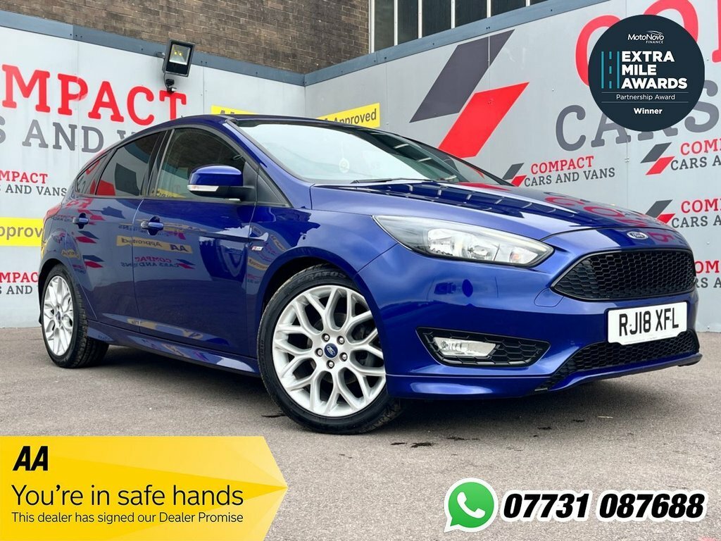 Ford Focus 1L St-line Blue