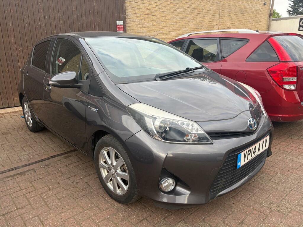 Toyota Yaris 1.5 Vvt-h Icon Plus Cvt Euro 5 Grey