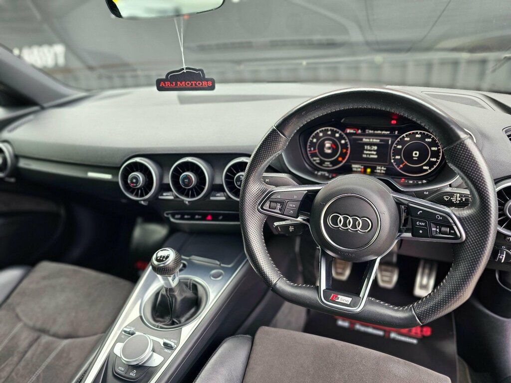 Audi TT 1.8 Tfsi S Line Euro 6 Ss Black