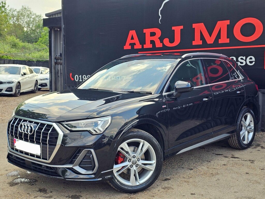 Audi Q3 1.5 Tfsi Cod 35 S Line S Tronic Euro 6 Ss LR19LVS Black #4