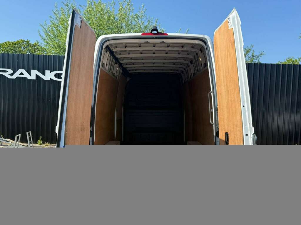 Mercedes-Benz Sprinter 2.0 L3h2 315 Premium 35T Cdi HX73WCG White #4