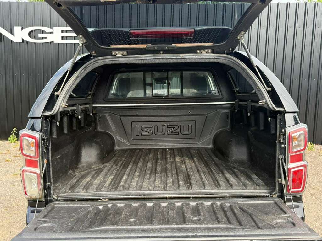 Isuzu D-Max 1.9Td Dl40 4Wd HY22DDU Black #2
