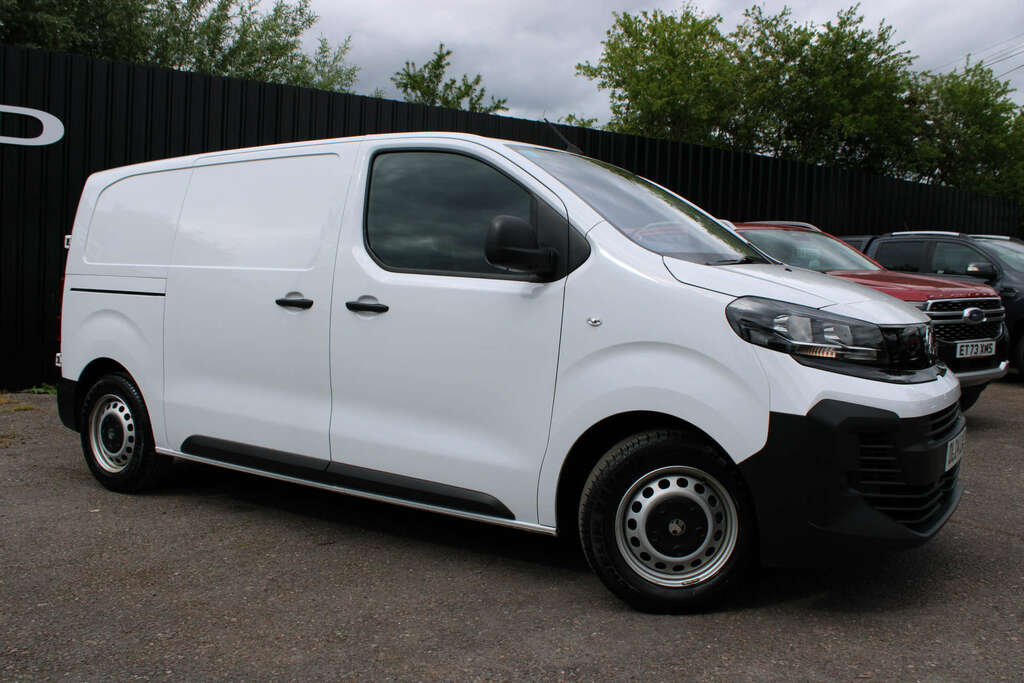 Vauxhall Vivaro 1.5 Vivaro F2900 Prime White