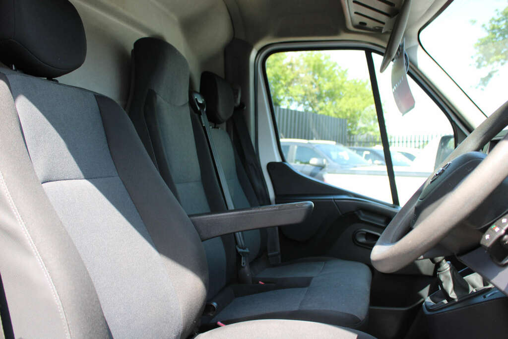 Nissan InterStar 2.3 Interstar Tekna Dci White #6