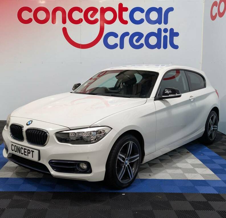 BMW 1 Series Hatchback 118D Sport White