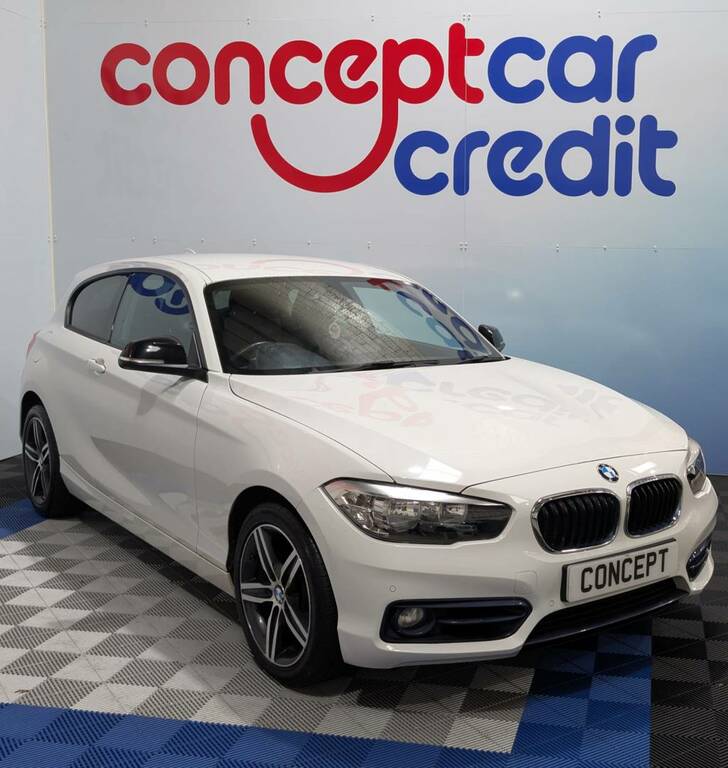 BMW 1 Series Hatchback 118D Sport White #2