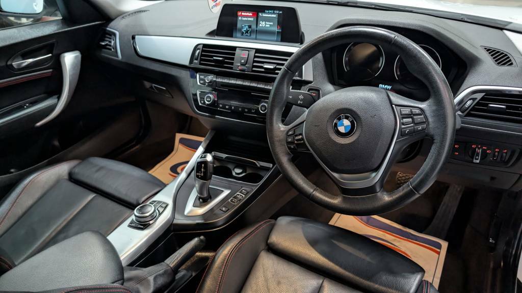 BMW 1 Series Hatchback 118D Sport White #3
