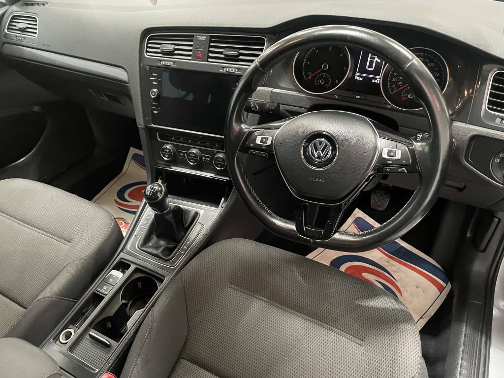 Volkswagen Golf Hatchback 1.6 Tdi Match Edition  Silver #4
