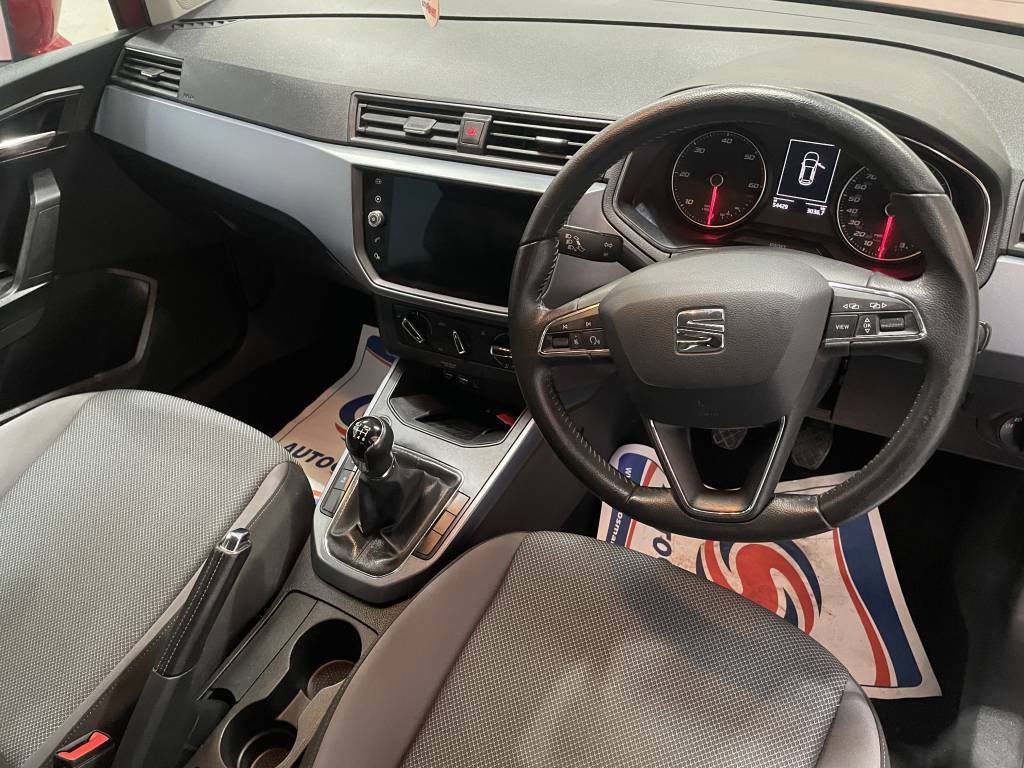 Seat Arona Hatchback 1.6 Tdi 115 Se Technology Lux Red #4